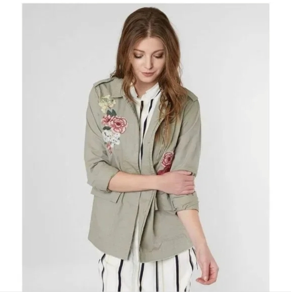 BKE Embroidered Floral Cargo Utility Button Up Jacket Size XS - Picture 11 of 13
